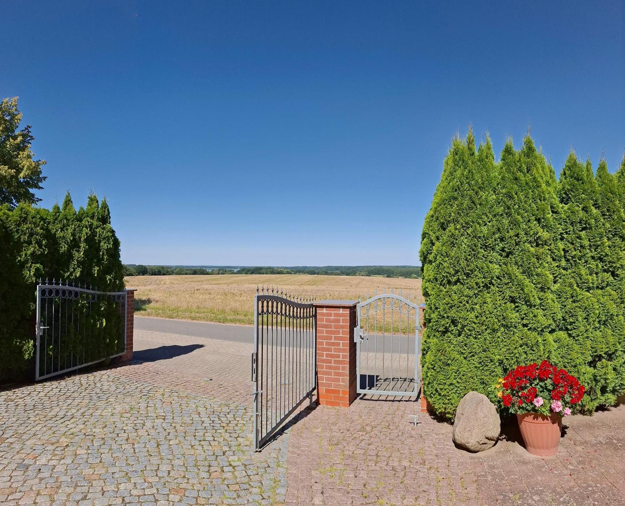 Neu Schloen Ferienwohnung Seeblick מראה חיצוני תמונה